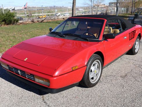 Used 1986 Ferrari Mondial 3.2 Cabriolet image 2