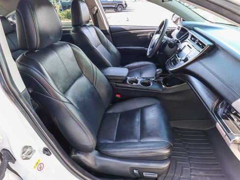 Used 2018 Toyota Avalon XLE FWD image 22