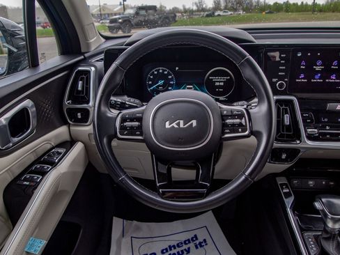 Used 2023 Kia Sorento SX image 22