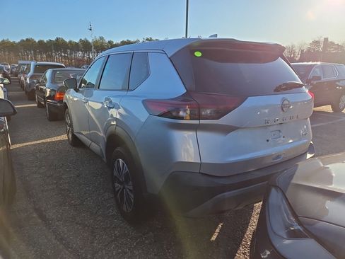 Used 2022 Nissan Rogue SV image 6