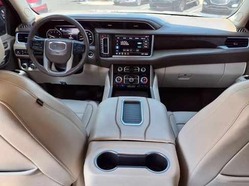 Used 2021 GMC Yukon XL Denali w/ Denali Premium Package RWD image 20
