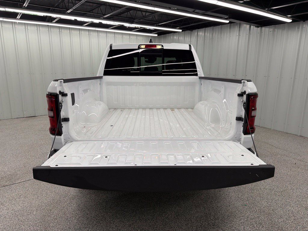 Used 2026 RAM 1500 Lone Star AWD/4WD image 9