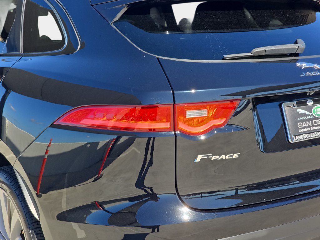 Used 2017 Jaguar F-PACE R-Sport AWD/4WD image 38