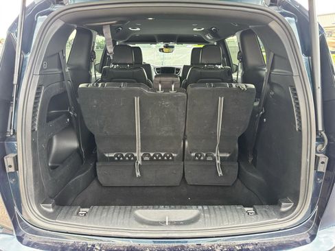 Used 2023 Chrysler Pacifica Touring-L w/ S Appearance Package FWD image 12