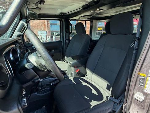 Used 2022 Jeep Wrangler Unlimited Sport AWD/4WD image 19