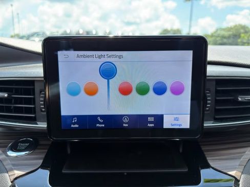 Used 2022 Ford Explorer Limited w/ Hybrid Equipment Group 310A RWD image 35