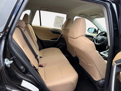 Used 2024 Toyota RAV4 LE image 18
