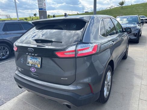 Used 2022 Ford Edge Titanium AWD/4WD image 2
