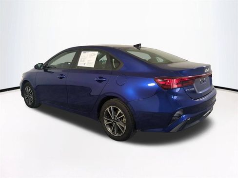 Used 2024 Kia Forte LXS FWD image 7