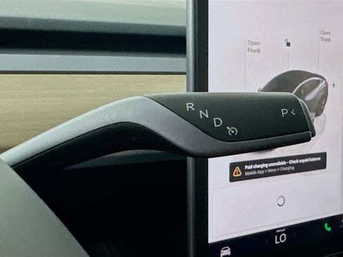 Used 2023 Tesla Model 3 Standard Range image 23