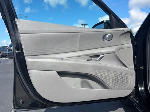Used 2021 Hyundai Elantra SEL w/ Cargo Package FWD image 20