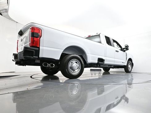 New 2026 Ford F350 XL w/ 360-Degree Camera Package RWD image 32
