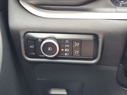 Used 2023 Ford Explorer XLT w/ Equipment Group 202A image 20