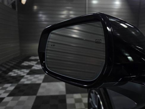 Used 2024 Cadillac Lyriq Sport image 37