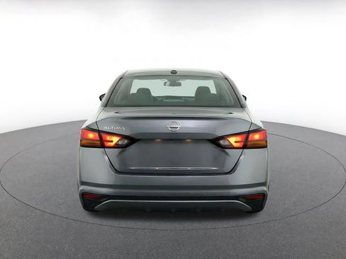 Used 2025 Nissan Altima 2.5 SV FWD image 8