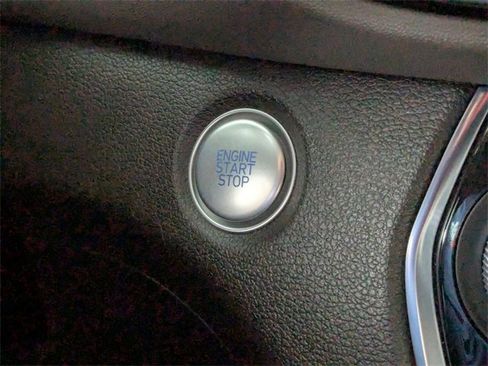 Used 2020 Hyundai Santa Fe SEL w/ Convenience + Premium Package image 25