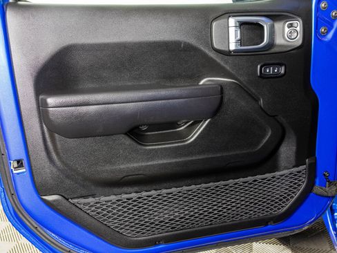 Used 2022 Jeep Wrangler Unlimited Sport image 36