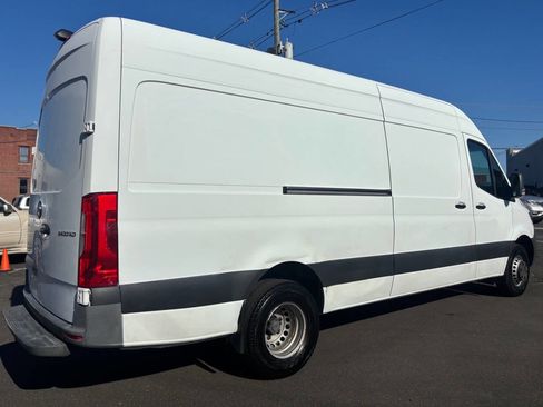 Used 2019 Mercedes-Benz Sprinter 170 Cargo image 5