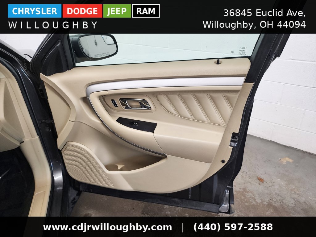 Used 2017 Ford Taurus SE FWD image 33