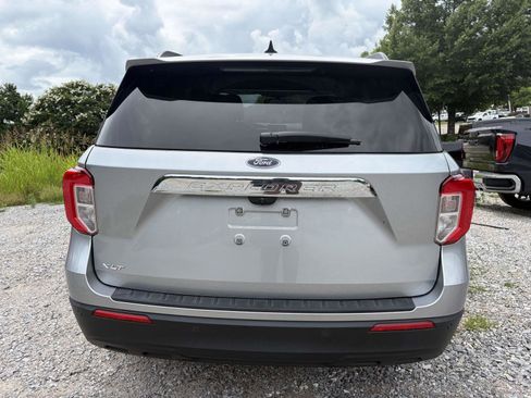 Used 2022 Ford Explorer XLT RWD image 8