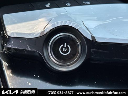 New 2025 Kia EV6 Light w/ Light LR Technology Package image 13