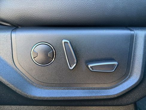 Used 2021 Ford Expedition Limited image 34