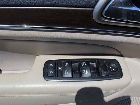 Used 2015 Jeep Grand Cherokee Limited AWD/4WD image 13