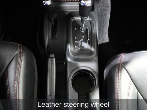 Used 2017 Jeep Wrangler Rubicon AWD/4WD image 26