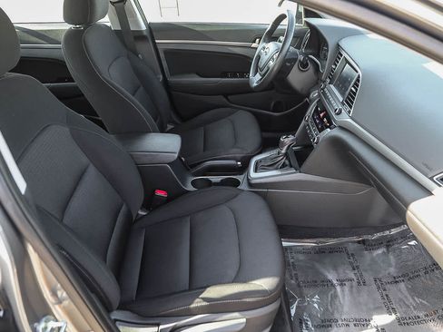 Used 2018 Hyundai Elantra Value Edition FWD image 16