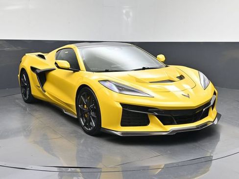 Used 2025 Chevrolet Corvette ZR1 w/ Stealth Interior Trim Package RWD image 8