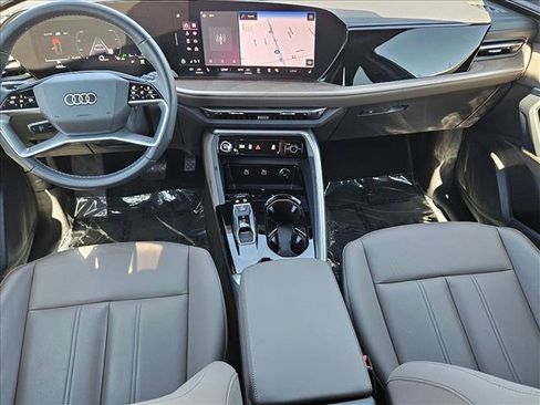 Used 2025 Audi Q5 Premium w/ Convenience Package AWD/4WD image 18