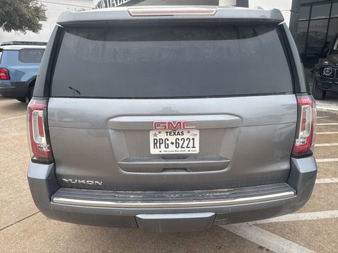 Used 2018 GMC Yukon Denali image 13