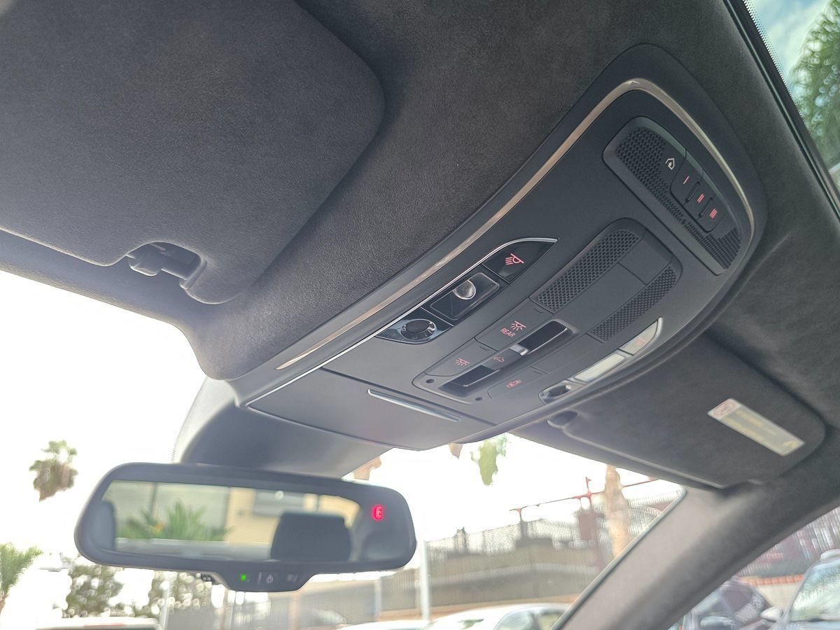 Used 2015 Audi S8 AWD/4WD image 40