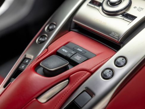 Used 2012 Lexus LFA RWD image 69