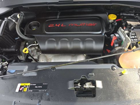 Used 2018 Jeep Compass Latitude w/ Popular Equipment Group image 6