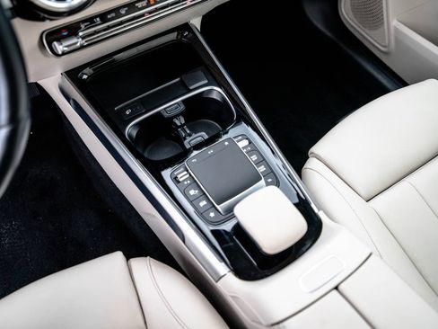 Used 2023 Mercedes-Benz GLB 250 4MATIC image 26