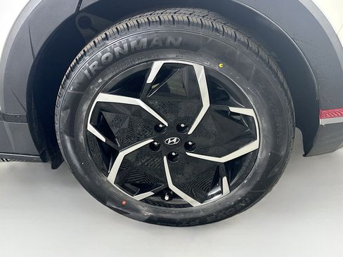 Used 2024 Hyundai Ioniq 5 SEL image 11