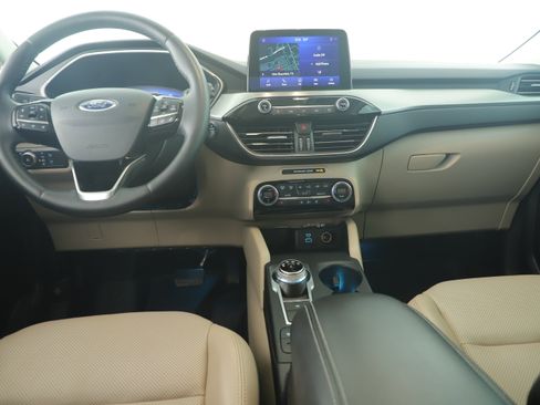 Used 2021 Ford Escape Titanium image 16