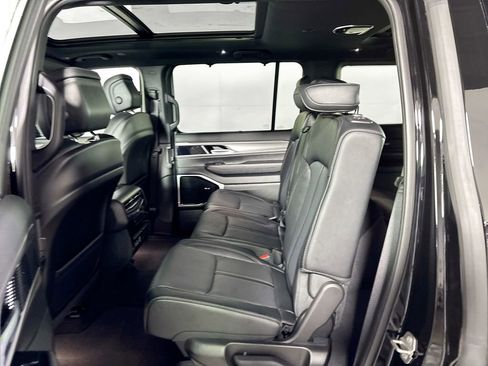 New 2026 Jeep Grand Wagoneer Limited AWD/4WD image 21