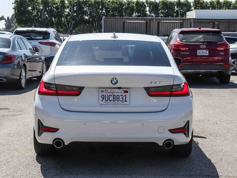 Used 2022 BMW 330i Sedan w/ Convenience Package image 3