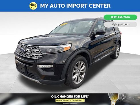 Used 2023 Ford Explorer Limited image 3