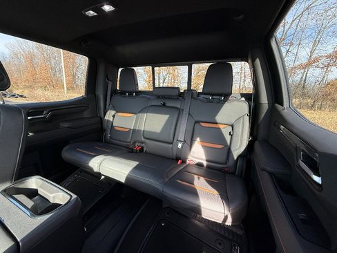 Used 2022 GMC Sierra 1500 AT4 w/ AT4 Premium Package image 27