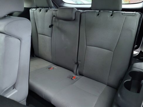 Certified 2022 Toyota Highlander LE image 12