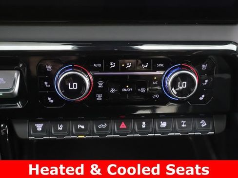 Used 2026 GMC Sierra 2500 AT4X w/ LPO, Black Badging Package AWD/4WD image 4