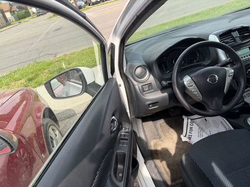 Used 2015 Nissan Versa Note SV FWD image 16
