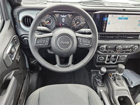 New 2025 Jeep Gladiator Sport image 5