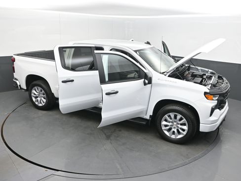 Certified 2026 Chevrolet Silverado 1500 Custom RWD image 40