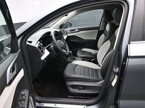 New 2026 Volkswagen Taos SEL image 9