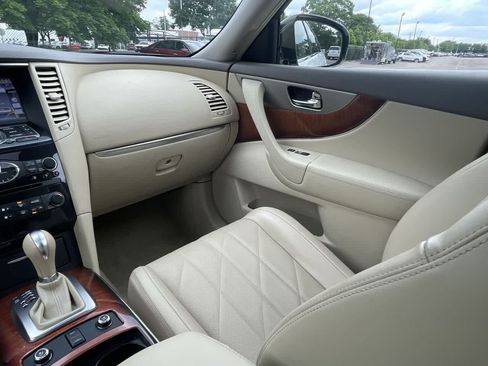 Used 2015 INFINITI QX70 AWD w/ Premium Package image 11