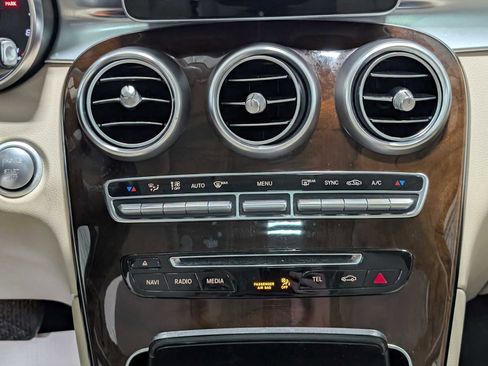 Used 2019 Mercedes-Benz GLC 300 GLC 300 image 20